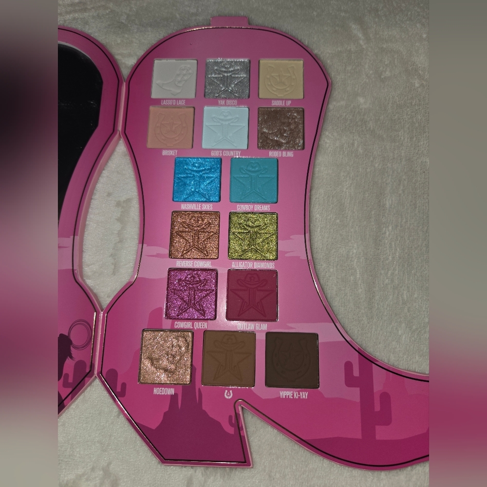 Jeffree Star Cosmetics Cowgirl Queen Artistry Palette. - Picture 9 of 10